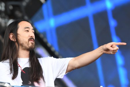 Steve Aoki Interviews Stan Lee of Marvel Comics (Video)