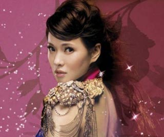 Annie Yi lashes out at tabloid over explicit article